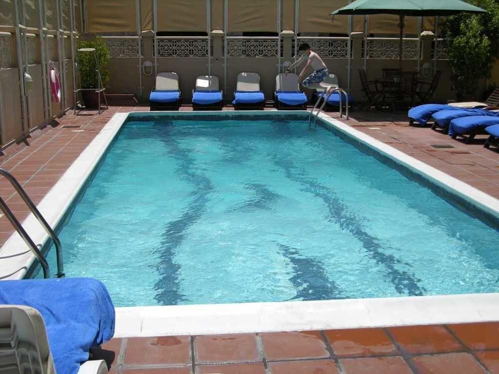 Hotel The Diplomat Beirut Esterno foto