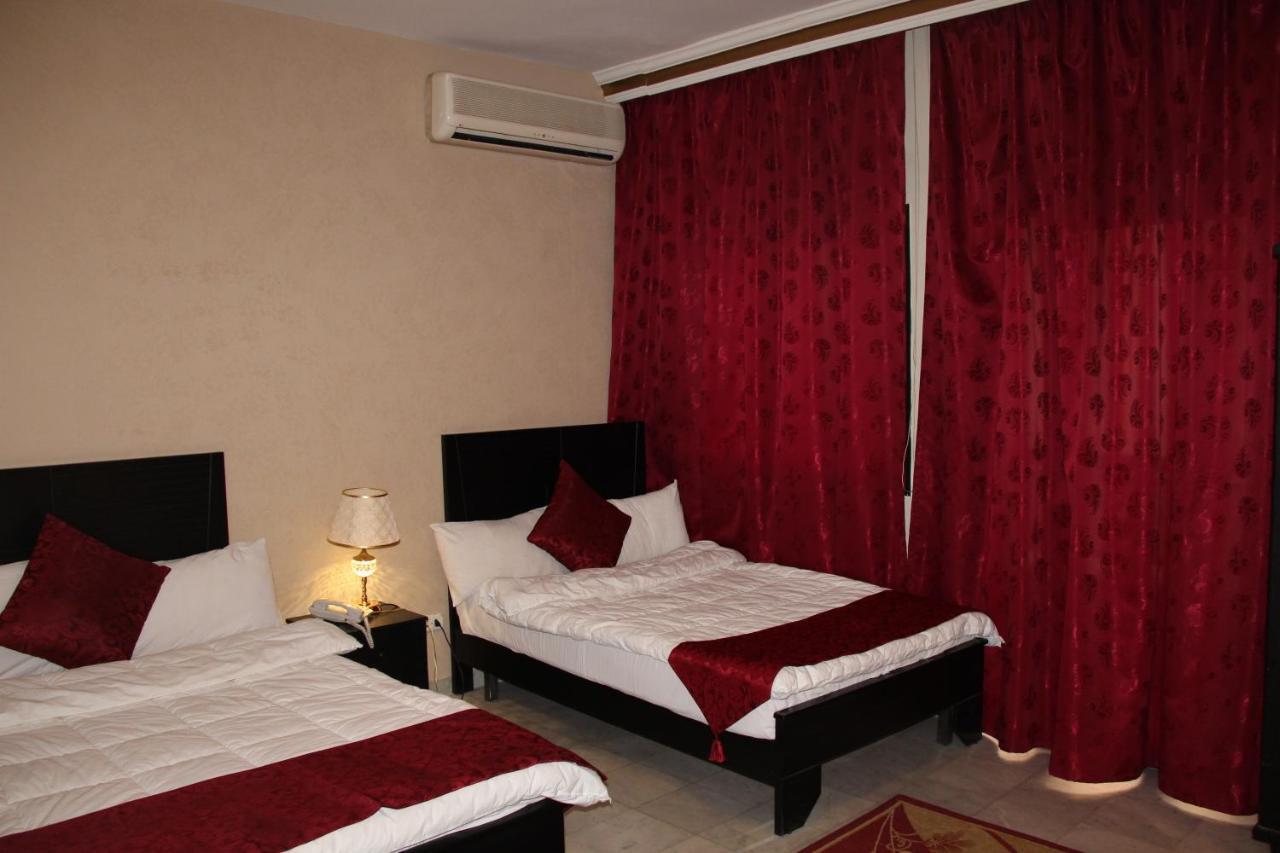 Hotel The Diplomat Beirut Esterno foto