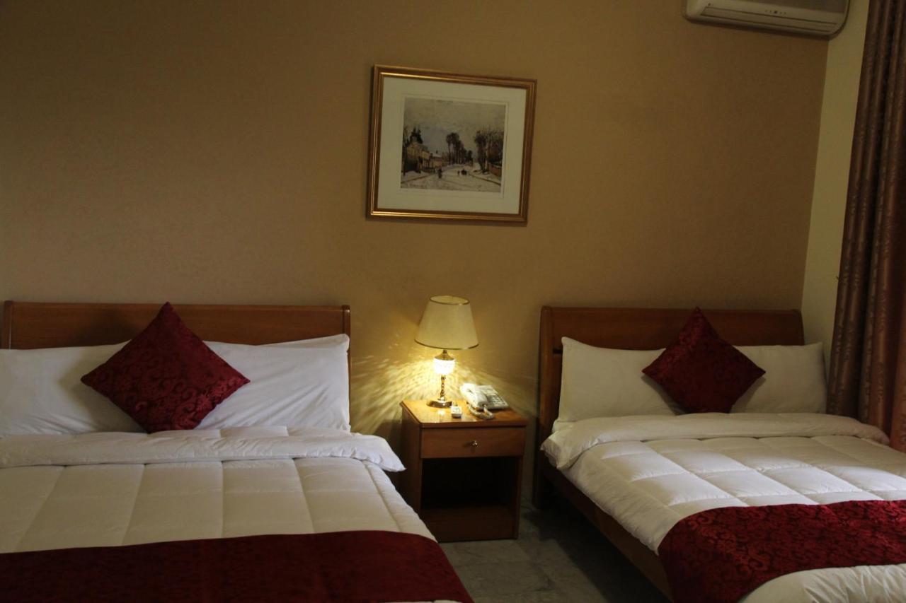 Hotel The Diplomat Beirut Esterno foto